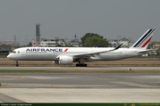 F-HUVQ_1_16PX.jpg