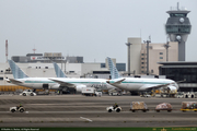 JA827J_1_16PX.jpg