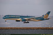 VN-A890_1_16PX.jpg
